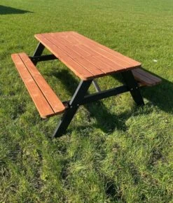 Goedkopepicknicktafels.nl | Zwart Bruine XL Picknicktafel Bruno | Tuintafel 6 Persoons | Bruin Zwart Gespoten Gedroogd Grenen Hout! -Tuinmeubelen Winkel 1021x1200