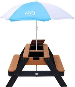 AXI Nick Zand & Water Picknicktafel In Antraciet/Bruin - Parasol Blauw/Wit - Picknick Tafel Voor Kinderen Van Hout -Tuinmeubelen Winkel 1038x1200 1