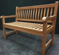 Merkloos TIERRA | Tuinbank Van Teak Comfort Plus + | 150 Cm - 3-Persoons / 3-Zits | Naturel / Original | BONANY Luxe | Geschuurd & Olie Op Waterbasis | Klassiek & Traditioneel | Stevig | Tuinzetel | Bank Voor Tuin -Tuinmeubelen Winkel 1200x1118