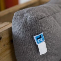 2L Home & Garden Rugkussen Metro Grijs - 60 X 40cm -Tuinmeubelen Winkel 1200x1200 1267