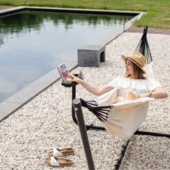 Vita5 Hangmat Met Standaard – 2 Persoons – Incl. Bekerhouder – 205kg Draaggewicht – Beige/Wit -Tuinmeubelen Winkel 1200x1200 1336