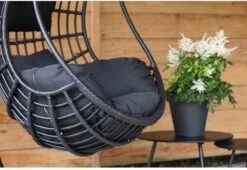 Hangstoel Sturdy Frame Zwart -Tuinmeubelen Winkel 1200x824 4