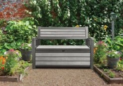 Keter - Hudson Bench Box - 2-zits Bank - Opbergbox - Hout Look & Feel - 227L - 138x63x89cm - Antraciet 17 Keter - Hudson Bench Box - 2-zits Bank - Opbergbox - Hout Look & Feel - 227L - 138x63x89cm - Antraciet -Tuinmeubelen Winkel 1200x841